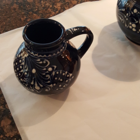 Hungarian Pottery 4 pieces total vases & plates - Picture 2 of 14